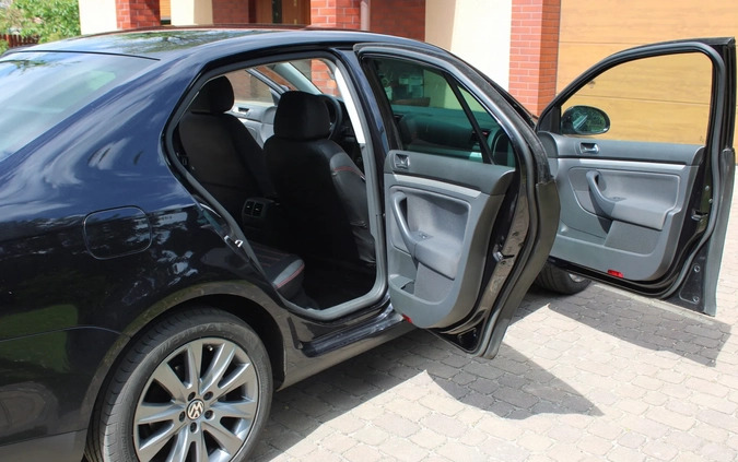 Volkswagen Jetta cena 17900 przebieg: 221934, rok produkcji 2009 z Kielce małe 137